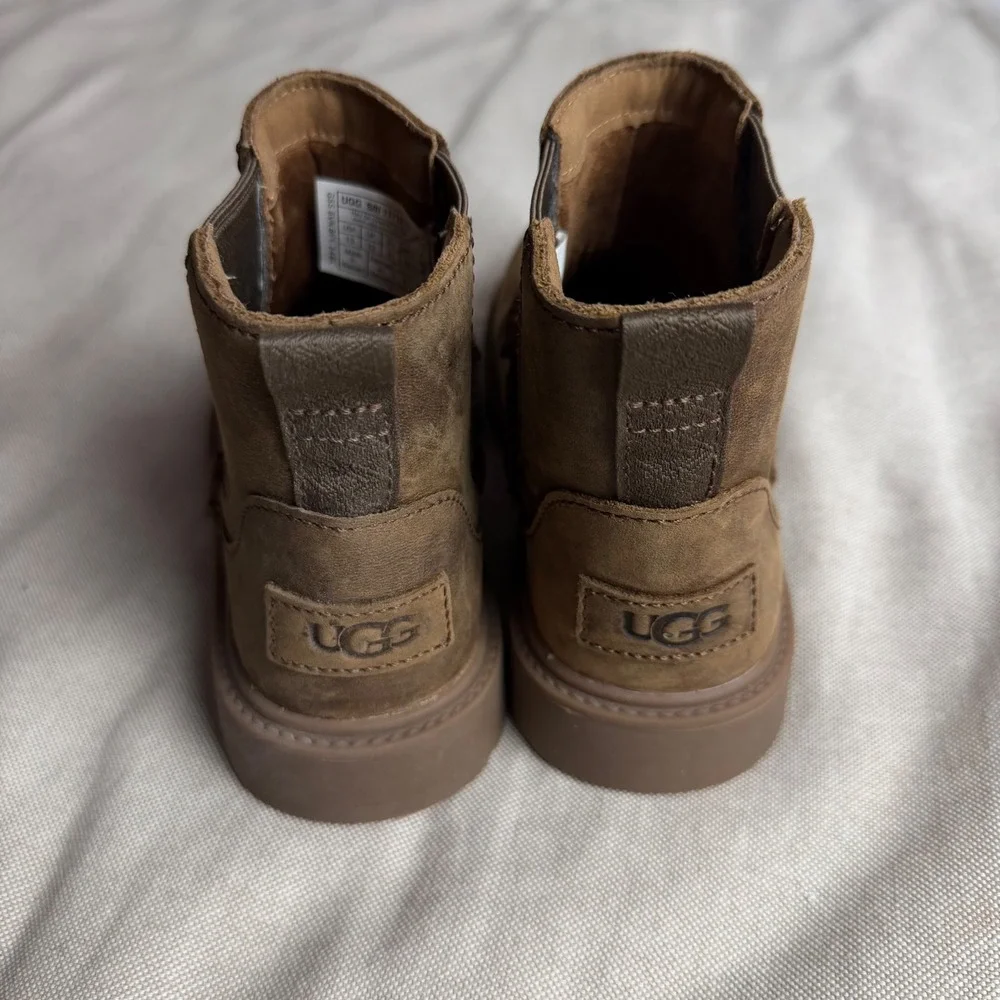 UGG Kids Perry Weather Chelsea Boots Walnut Brown Leather Waterproof Size 13 K